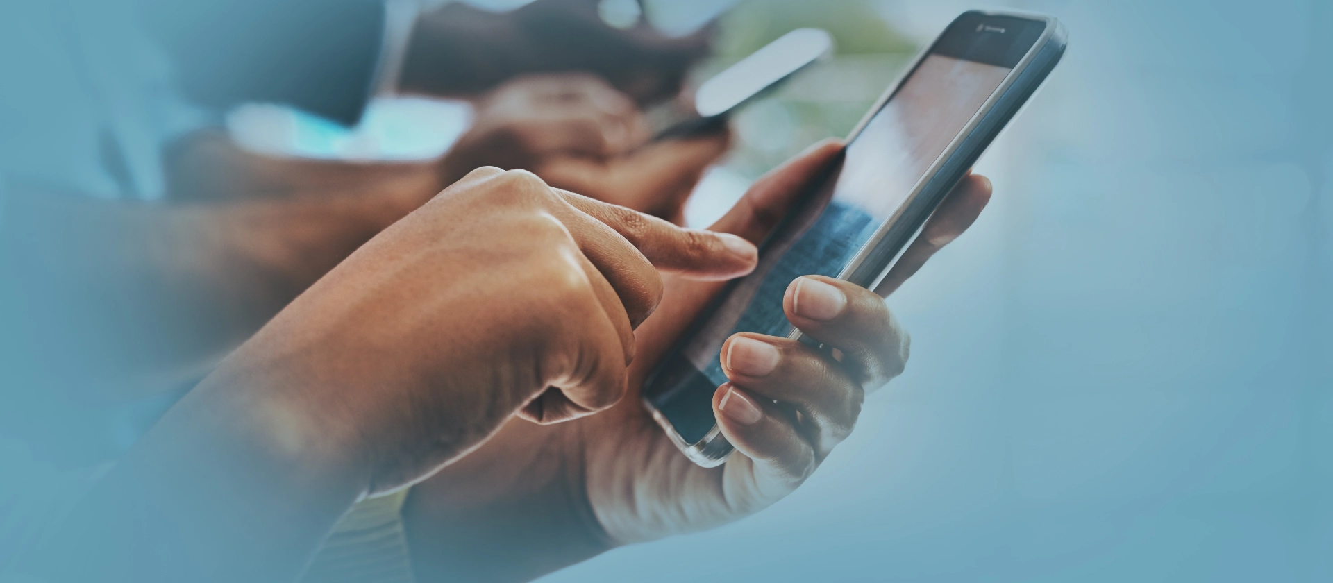 Artikel: Next-Level Kundenkommunikation mit Social Media # blau